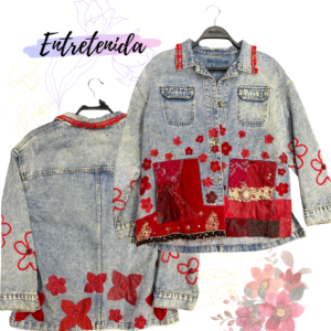 Chaqueta de Mezclilla Patchwork Floral Roja Talla L – Pieza Única